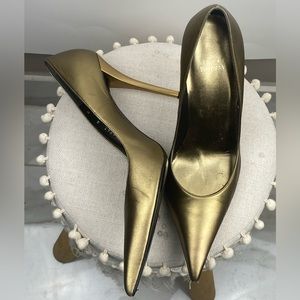 Stewart Weitzman Stillettos Pointy Toe Bronze colored and  Metallic Heel Size 8